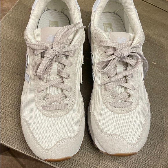 New Balance 515 Sneaker 8.5 Women’s - Picture 6 of 8